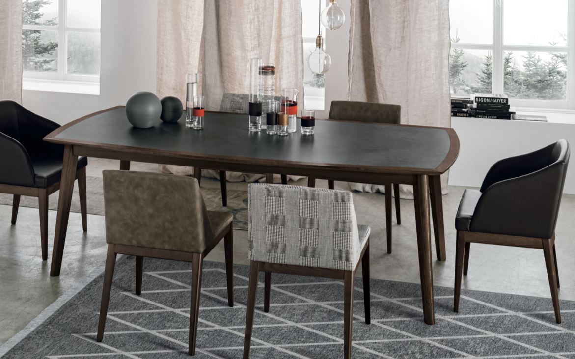 BLOOM DINING TABLE